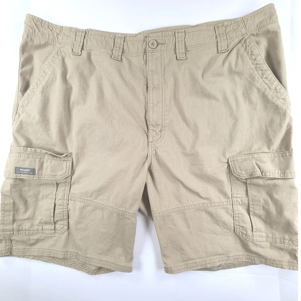 Wrangler Cargo Shorts Mens 44 Khaki Relaxed Fit Tech Pockets Utility Workwear